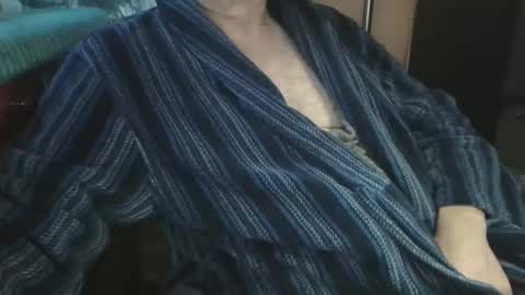 Snapshot of bendrinkin chatting on February 23, 2026, 12:35 pm bendrinkin online show from February 23, 2026, 12:35 pm