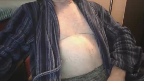 Snapshot of bendrinkin chatting on March 22, 2026, 9:02 am bendrinkin online show from March 22, 2026, 9:02 am