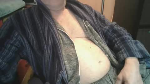 Snapshot of bendrinkin chatting on April 19, 2026, 9:08 am bendrinkin online show from April 19, 2026, 9:08 am
