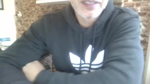 benedett22 online show from December 2, 2024, 8:33 pm