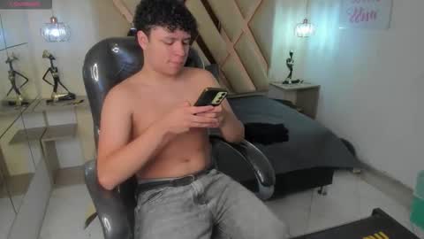 BENJAMIN online show from October 22, 2025, 7:57 pm