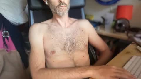 Snapshot of benjdean chatting on June 30, 2026, 8:26 am benjdean online show from June 30, 2026, 8:26 am