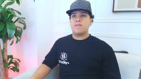 bennett_alejoo online show from January 31, 2026, 7:45 pm