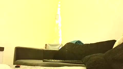 Benutzmich0800 online show from December 5, 2024, 6:33 pm