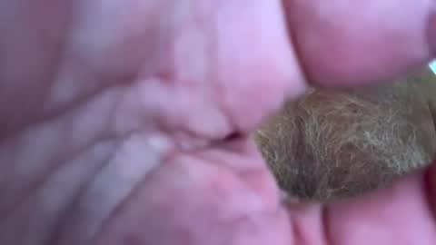 Snapshot of benz10001 chatting on January 5, 2025, 2:19 pm benz10001 online show from January 5, 2025, 2:19 pm