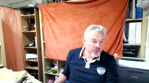 Snapshot of berg_boy chatting on December 13, 2024, 11:45 am Martin online show from December 13, 2024, 11:45 am