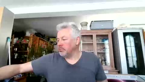 Snapshot of berg_boy chatting on March 11, 2025, 11:12 am Martin online show from March 11, 2025, 11:12 am