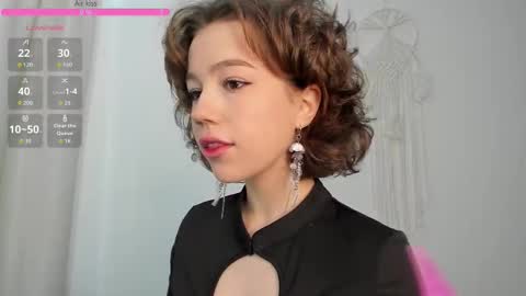 Inna online show from November 17, 2025, 7:03 am