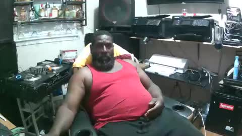 bernard0827 online show from May 24, 2026, 12:26 am