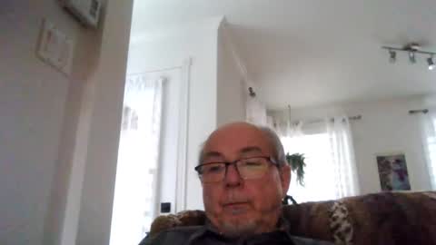 Snapshot of bernard1102 chatting on January 1, 2025, 5:33 pm bernard1102 online show from January 1, 2025, 5:33 pm