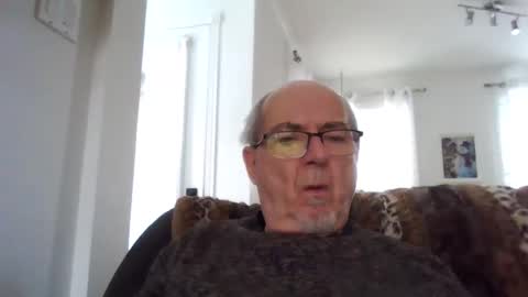 Snapshot of bernard1102 chatting on January 2, 2025, 6:12 pm bernard1102 online show from January 2, 2025, 6:12 pm