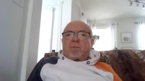 Snapshot of bernard1102 chatting on January 23, 2025, 2:17 pm bernard1102 online show from January 23, 2025, 2:17 pm