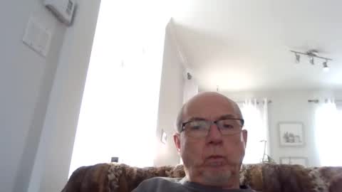 Snapshot of bernard1102 chatting on February 4, 2025, 5:12 pm bernard1102 online show from February 4, 2025, 5:12 pm