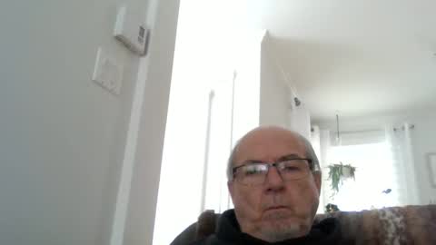 Snapshot of bernard1102 chatting on March 11, 2025, 3:02 pm bernard1102 online show from March 11, 2025, 3:02 pm