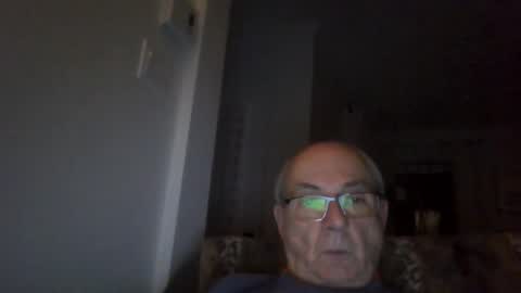 Snapshot of bernard1102 chatting on October 22, 2025, 1:17 am bernard1102 online show from October 22, 2025, 1:17 am