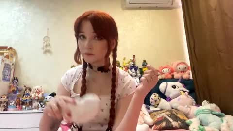 Eva  online show from April 7, 2026, 8:15 am