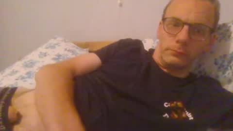 Snapshot of bernie484237 chatting on July 18, 2026, 7:28 pm Bernie online show from July 18, 2026, 7:28 pm