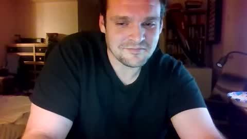 Snapshot of bernie__sanders chatting on March 17, 2026, 3:00 am Bernie online show from March 17, 2026, 3:00 am
