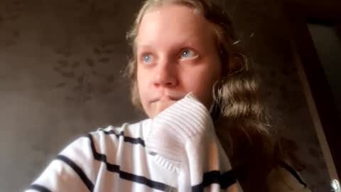 Sophia online show from October 9, 2025, 12:14 pm