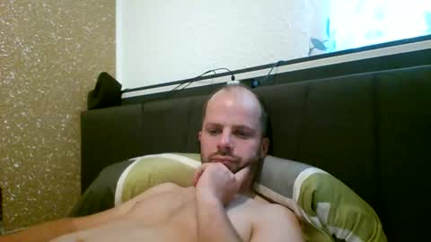 Snapshot of bernii1991 chatting on May 24, 2026, 5:34 am bernii1991 online show from May 24, 2026, 5:34 am