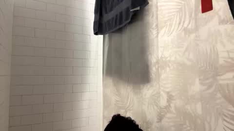 berriess_ online show from June 4, 2026, 9:37 am