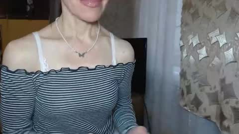 berry2024 online show from November 29, 2025, 7:44 am