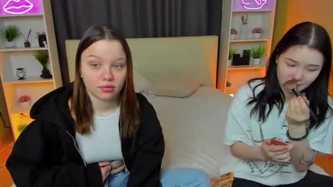 Snapshot of best_trip chatting on March 3, 2025, 9:11 am Danny and Kira online show from March 3, 2025, 9:11 am