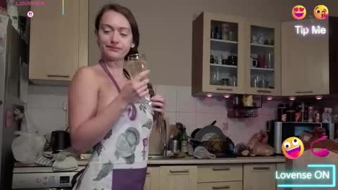 Snapshot of bestchick chatting on October 8, 2025, 6:38 pm Adria online show from October 8, 2025, 6:38 pm