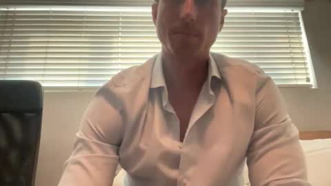 Snapshot of bestcoast35 chatting on November 3, 2025, 8:21 pm Bestcoast3579 online show from November 3, 2025, 8:21 pm