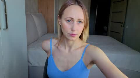 Snapshot of bestgirls2021 chatting on March 30, 2026, 3:18 am Hellen and Natali online show from March 30, 2026, 3:18 am