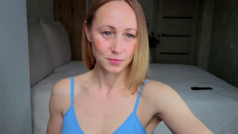 Snapshot of bestgirls2021 chatting on April 13, 2026, 2:17 am Hellen and Natali online show from April 13, 2026, 2:17 am