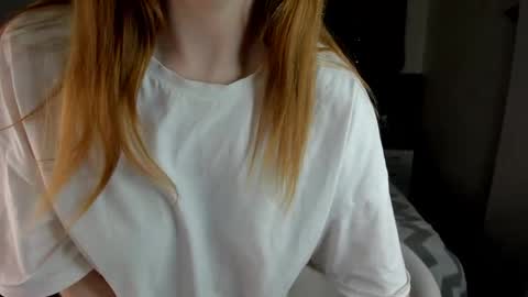 Snapshot of betany_foks chatting on May 19, 2026, 12:49 am Betany online show from May 19, 2026, 12:49 am