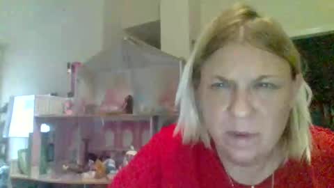 Snapshot of betsygore78 chatting on February 6, 2025, 2:04 pm betsygore78 online show from February 6, 2025, 2:04 pm