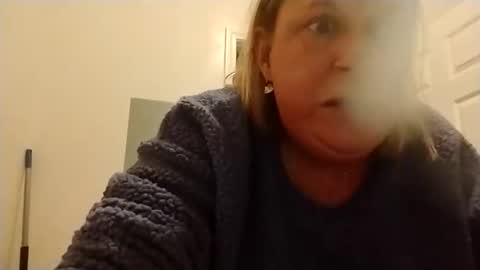 Snapshot of betsygore78 chatting on December 18, 2025, 5:57 am betsygore78 online show from December 18, 2025, 5:57 am