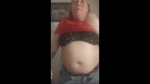 Snapshot of betsygore78 chatting on February 16, 2026, 5:36 am betsygore78 online show from February 16, 2026, 5:36 am