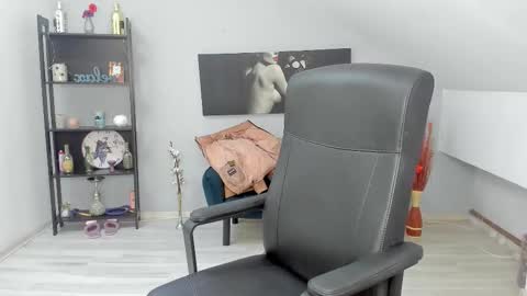 bettyjamess online show from January 14, 2026, 6:30 am