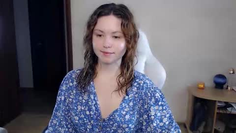 Snapshot of bettystar_ chatting on September 24, 2025, 9:07 pm Betty online show from September 24, 2025, 9:07 pm