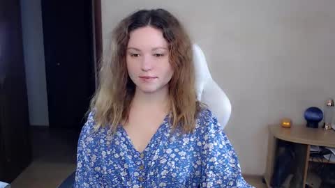 Snapshot of bettystar_ chatting on September 25, 2025, 9:29 pm Betty online show from September 25, 2025, 9:29 pm