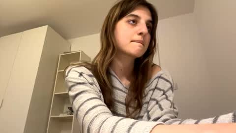 Lina online show from May 8, 2026, 5:29 pm