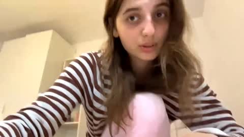 Lina online show from May 24, 2026, 5:51 pm