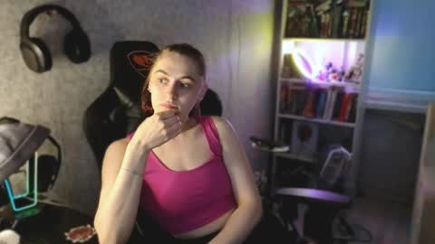 beverly_yay online show from April 29, 2026, 6:03 pm