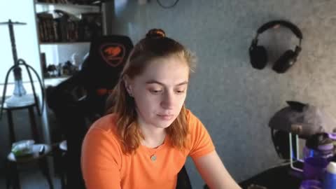 beverly_yay online show from May 14, 2026, 4:58 pm