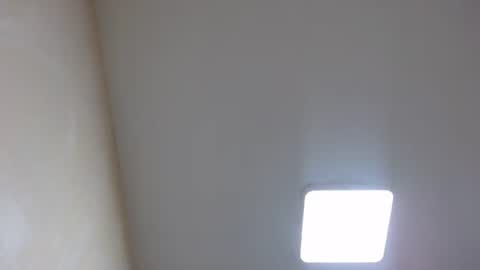 Nixie online show from January 3, 2025, 5:31 pm