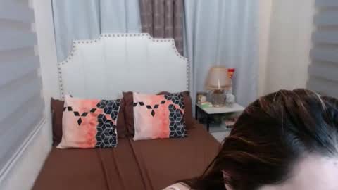 Nixie online show from February 17, 2026, 1:46 am