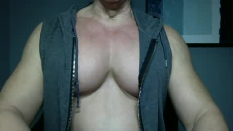 Snapshot of bgdkmuscleguy chatting on January 27, 2025, 1:26 am BGDKMUSCLEGUY - SELECTED BY CHATURBATE AS A TOP BROADCASTER FOR 2023 online show from January 27, 2025, 1:26 am