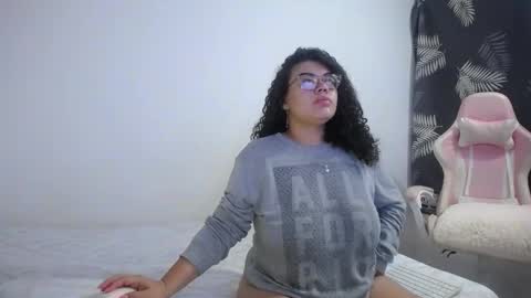 Bianca Tuesday to Sunday from 2am to 6am UTC-5 online show from November 11, 2025, 9:20 am