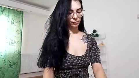 Snapshot of bibitina chatting on December 2, 2024, 9:45 am innasugarwild online show from December 2, 2024, 9:45 am