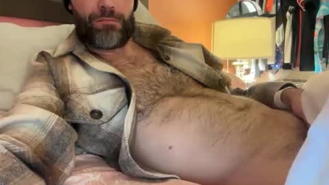 Snapshot of bidaddy83 chatting on December 3, 2025, 6:10 am bidaddy83 online show from December 3, 2025, 6:10 am