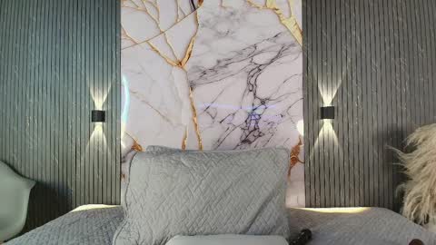 Tell me Sophia  online show from April 9, 2026, 9:20 pm