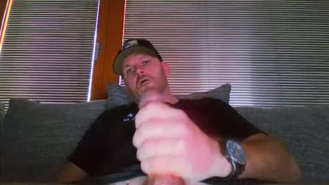 Snapshot of bigapolllo chatting on October 22, 2025, 8:47 am Bigapolllo online show from October 22, 2025, 8:47 am